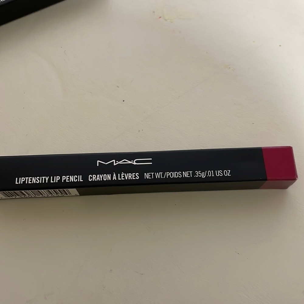Mac lip pencil